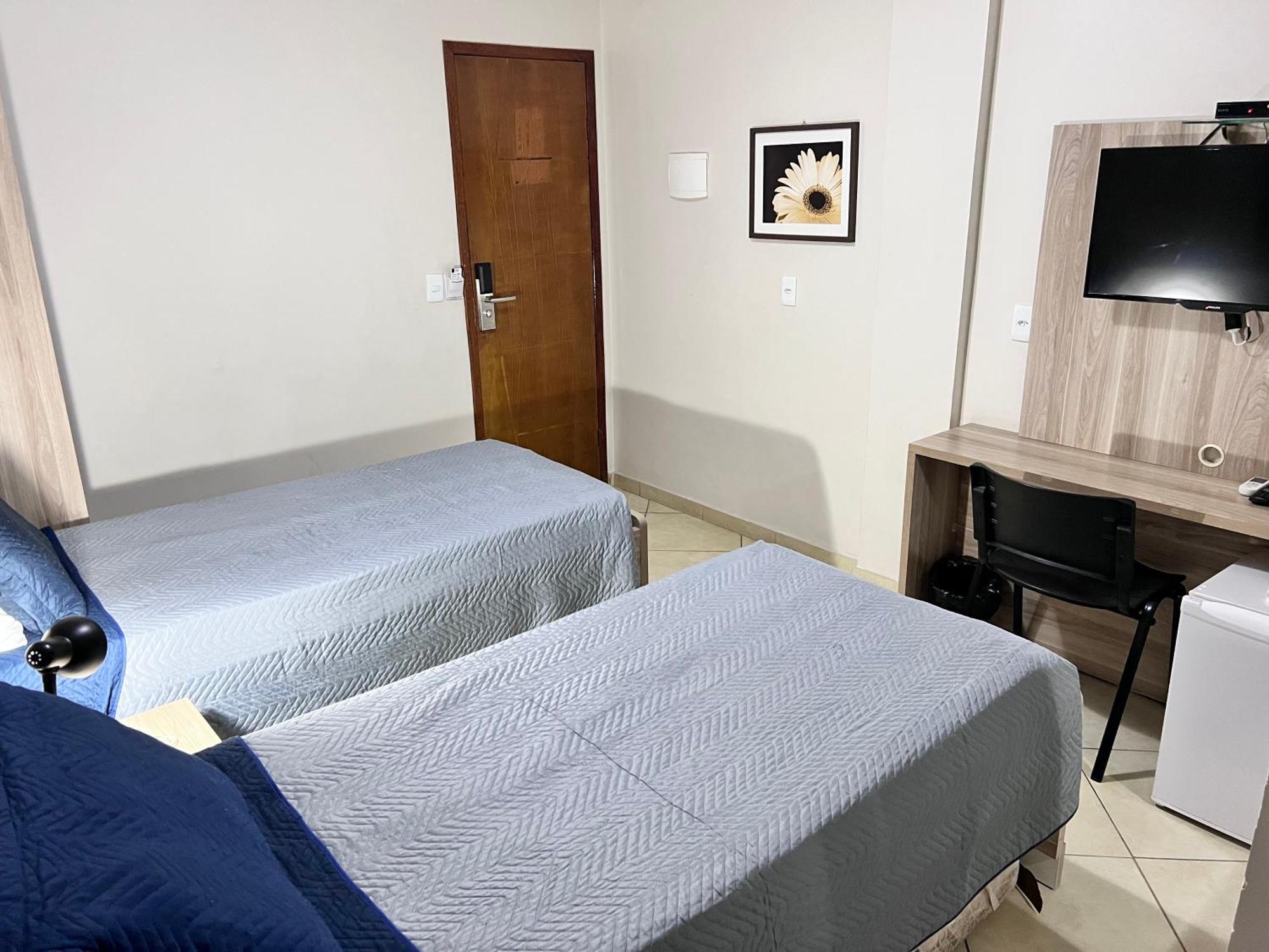 Hotel Golden Jk Muriae Bagian luar foto