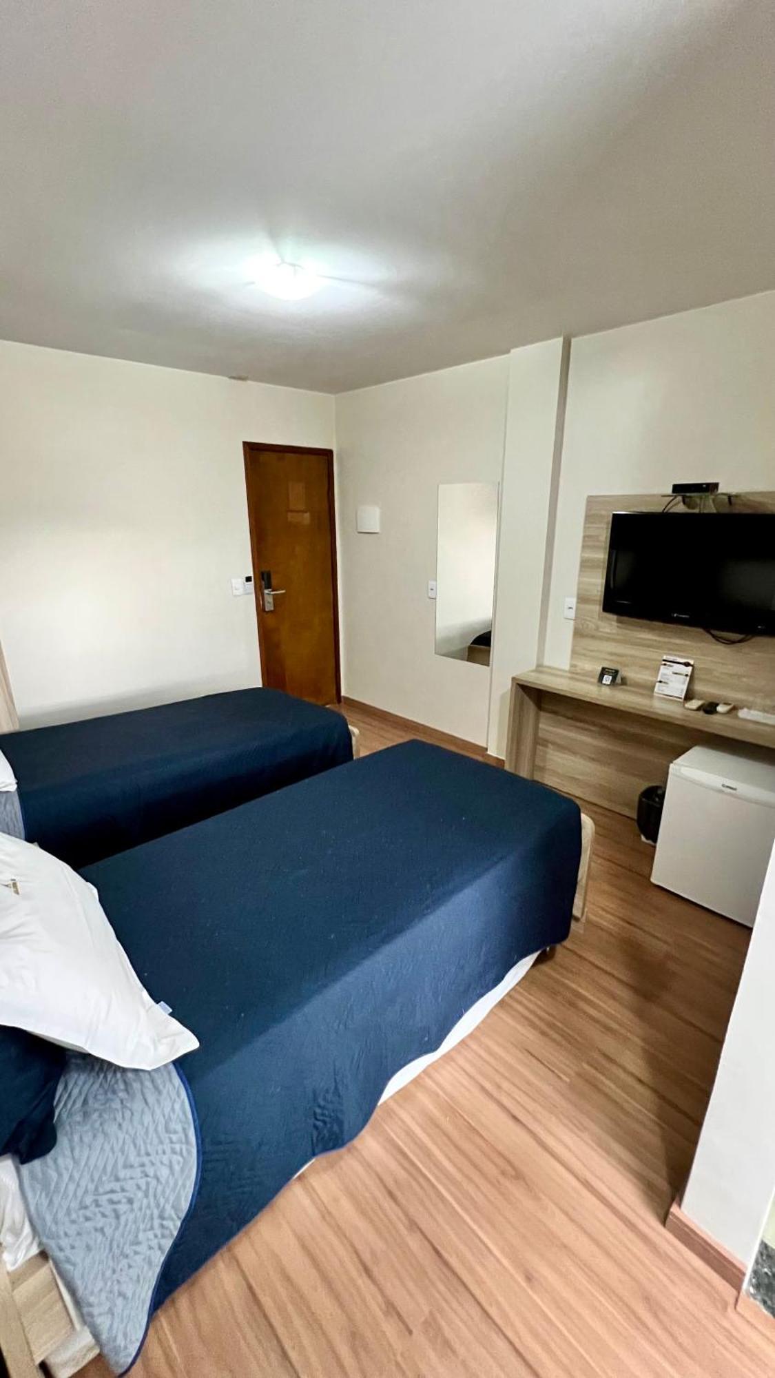 Hotel Golden Jk Muriae Bagian luar foto