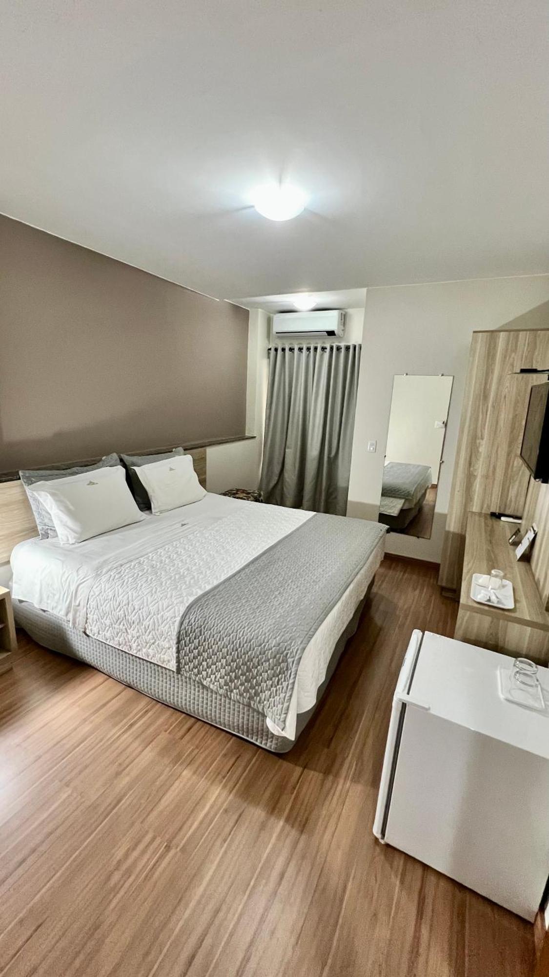 Hotel Golden Jk Muriae Bagian luar foto
